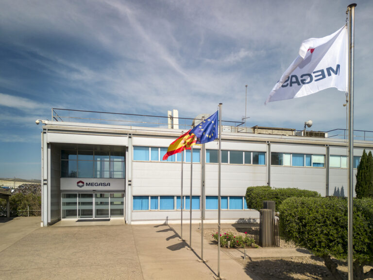 1 Fachada Principal Oficinas 768x576